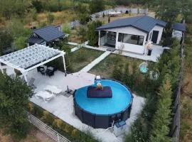 cabana langa lac Dacha Dream