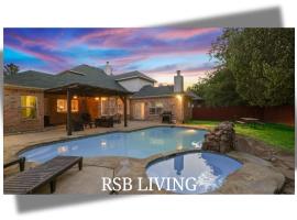 어빙에 위치한 호텔 Immaculate 5BR 2,5BA Holiday Home with Pool