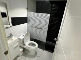 Palm Paradise Apartment-Pool &Security, hotel Los Perolejos városában