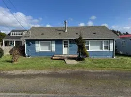 Salty Dog Beach House close to beach