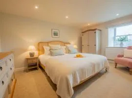 Charming 3-Bed Cottage in Stunning Yorkshire Dales Location, Swaledale - by MCPI Hosting, Ideal for Families, Couples, Walkers & Groups