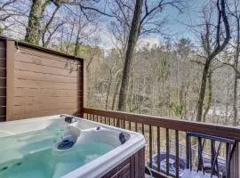 Private Hot Tub! Hillside Smokies Base Camp