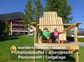 Alpenhof Wohlfühlpension – hotel w mieście Obsteig