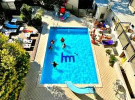 Hotel Marzia con Piscina