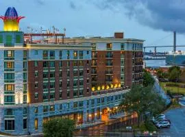 هوموود سويتس سافانا هيستوريك ديستريكت/ريفرفرونت