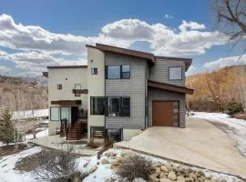 Gilpin Street Chalet, Location, Spaciousness, Ideal for Couples or Families