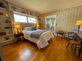 River Falls में, होटल The Freeman House Historic Retreat in River Falls