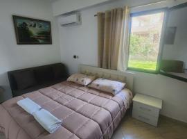Apartment 2 by Villa Ceni, hotell sihtkohas Elbasan