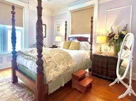Wisteria Suite -The Belvedere Inn