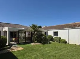 Villa Éole 8 people pool sea golf