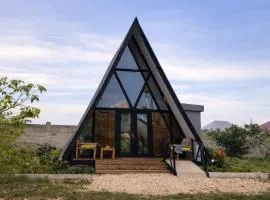 Leo Glamping, Eco A-Frame Retreat in Nungwi
