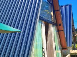 Chalé 2 Pousada e Chalés Chácara dos Pinheiros โรงแรมในImbituva