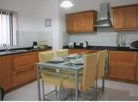 Bright Central Apartment Close to Shore