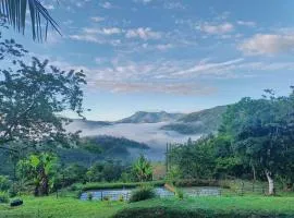 Cabanas ecologicas con vista espectacular y cascada privada - Finca Qawana Ecolodge en San Carlos