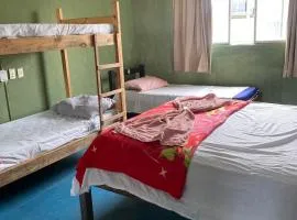 Quarto econômico central