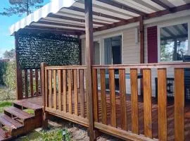 MH 538 TOUT EQUIPE et TOUT CONFORT 2ch 1sdb dans camping 4 étoiles