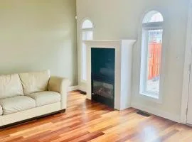 Bright Upper Suite 2BR with Workspace Niagara Falls