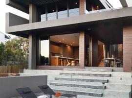 Thirteen Bowman - Sunshine Beach, Ocean Views, Hotel in Sunshine Beach