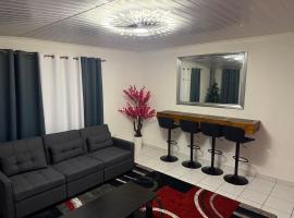 Cozy Escape 0,34km Walk to Mangel Halto Beach, Hotel in Savaneta