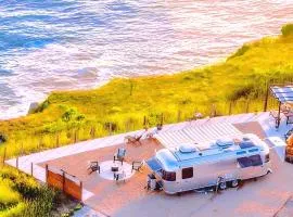Beachfront California Coast Airstream-Luxury