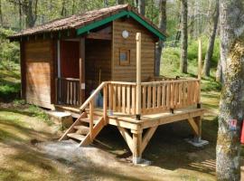 Chalet avec Terrasse, 4 Pers, 2 Pièces - API-1-52-1671, Hotel in Rochechouart