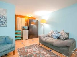 Private Suite Ideal for Solo Travelers Or Couples, Hotel in La Paz