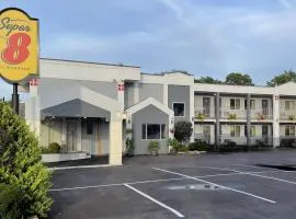 Super 8 by Wyndham Belleville St. Louis Area
