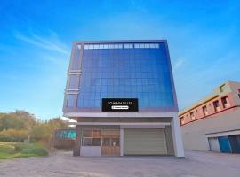 Townhouse Skyboat XLO Point, hotell sihtkohas Nashik