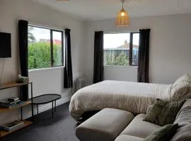 Stirling St Surf Lodge