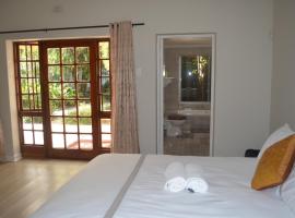 Cycad Lodge, hotel in East London