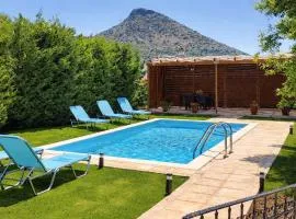 Sklavaki Traditional Villa - Private Pool & Views