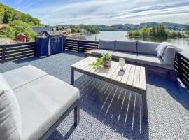 2 Bedroom Stunning Home In Lyngdal