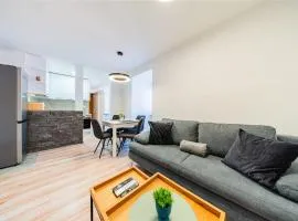 Zagreb 225 - 1 Bedroom - Centre - New - Apartment - Flexible Keybox Entry - Modern - Monthly Rent - WiFi