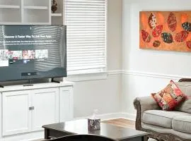 3 bedroom on king st 2 blocks waterfront 7 guests