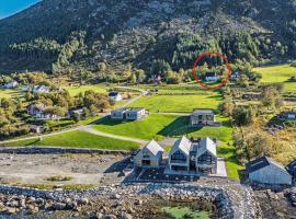 Sandvik에 위치한 호텔 5 Bedroom House at Hakallestranda