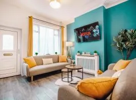 Golden Aqua Haven Retreat Free Parking 14PPL
