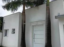 Casa com Piscina Privativa e Área Gourmet, ate 12 pessoas