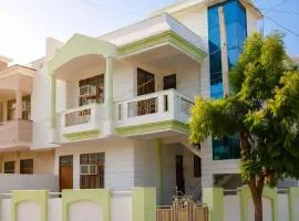 Luxury 7BHK spacious Villa with parking