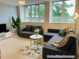 Modern Living Stevenage 2bed Apartment Town Centre up to 8 people Tesco at Doorstep