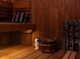 Seaside Style Apartment w Sauna Downtown