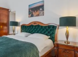 Casa Doseanu , Stern Palace Historic Residence