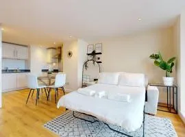 Waterfront Studio near London City Airport