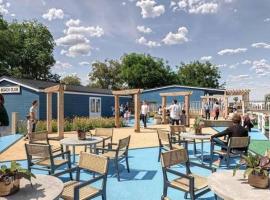 Cosy caravan in Billing Aquadrome, hôtel à Northampton