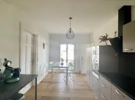 Geräumige Altbauwohnung mit 4 Schlafzimmern