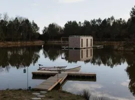 Lodge on the water in Dordogne
