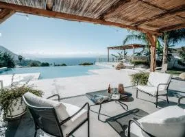 Villa Michaela con piscina privata e vista mare