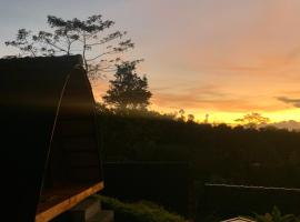 Giri Garden Sunset Glamping, viešbutis mieste Gitgit