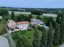 Domaine de charme pour groupes et evenement, hotel din Chillac