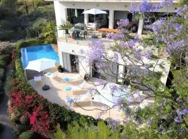Idyllic 6 bed villa stunning sea view salt pool