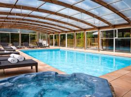 Logis Hotel Le Lac, hotell sihtkohas Embrun